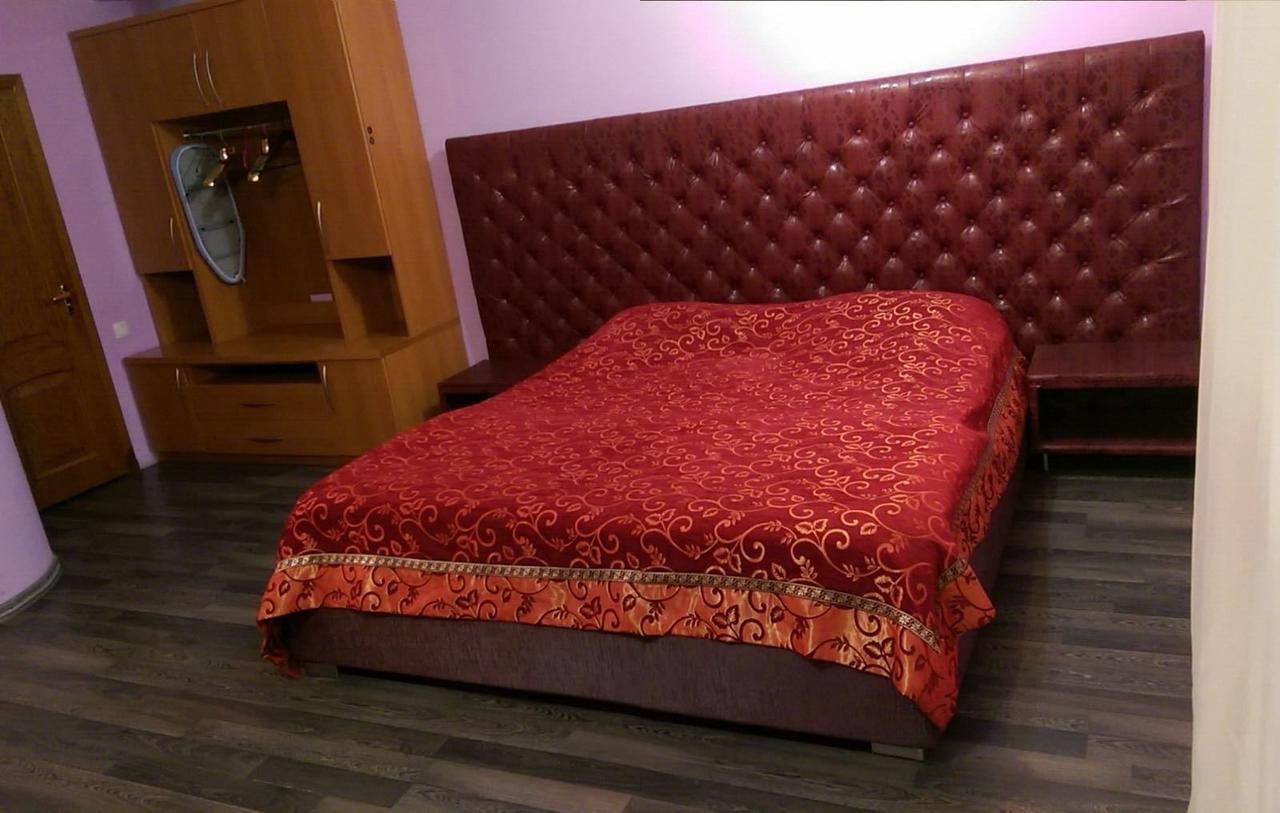 Emperum Nelson Hotel 키시나우 외부 사진